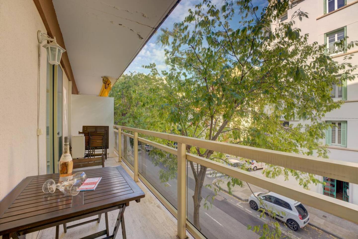 Elegant Apt W/2 Terraces/Mins To Beach & Shops Antibes Exterior photo